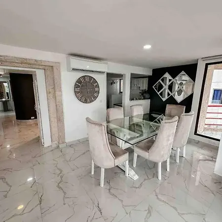 Moderno Frente Al Mar En