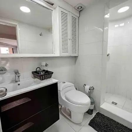 Moderno Frente Al Mar En Apartamento